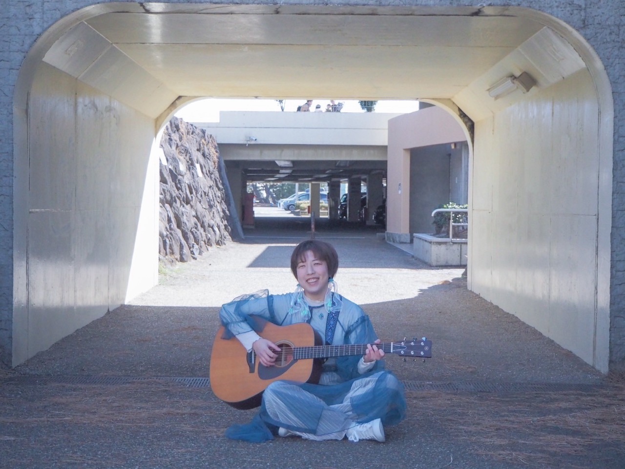 はじめまして！ボイストレーニング・ギター弾き語り・作詞作曲講師の横田千紘です